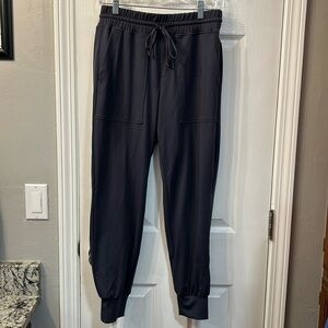 Lou & Grey Women’s Joggers.